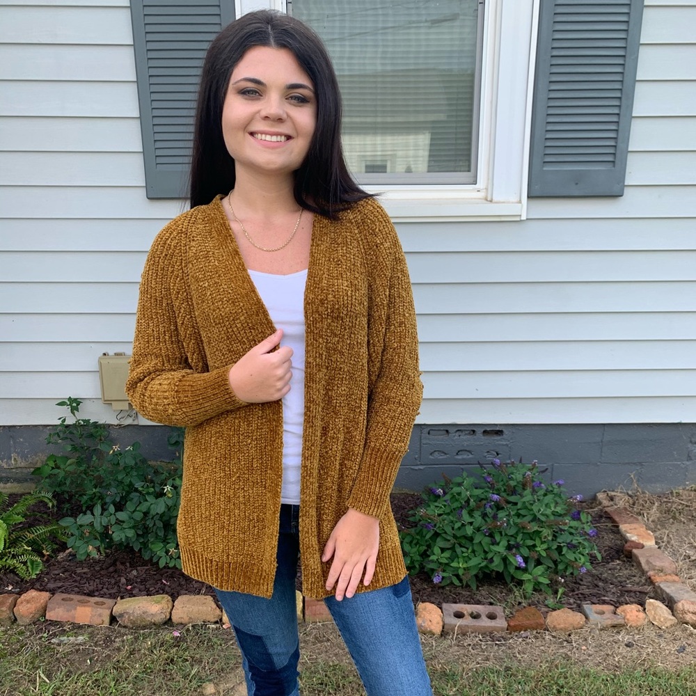 Gold Polyester Long Sleeve Cardigan Sz. Small
